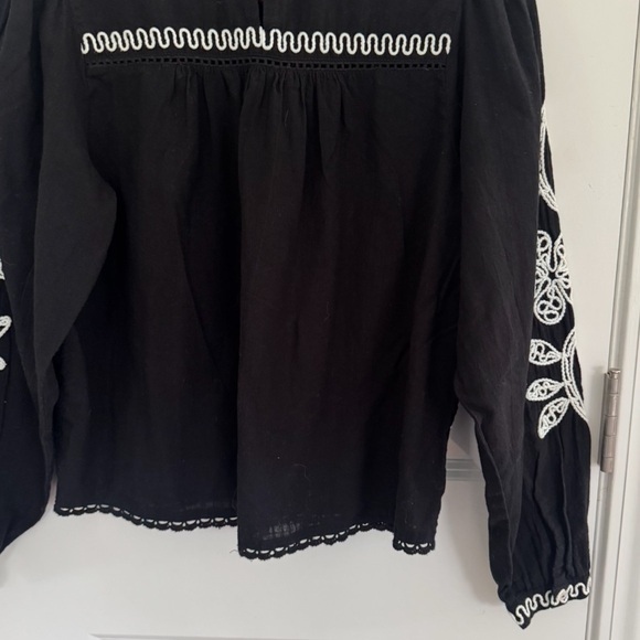 Jennifer & Grace Embroidered Blouse - Picture 9 of 13